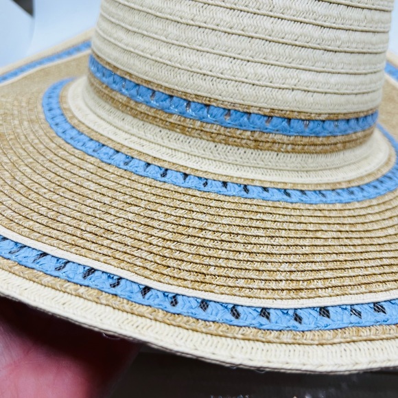 NWT QUAGGA Hat 4.5” brim, light blue and tan - Picture 5 of 15